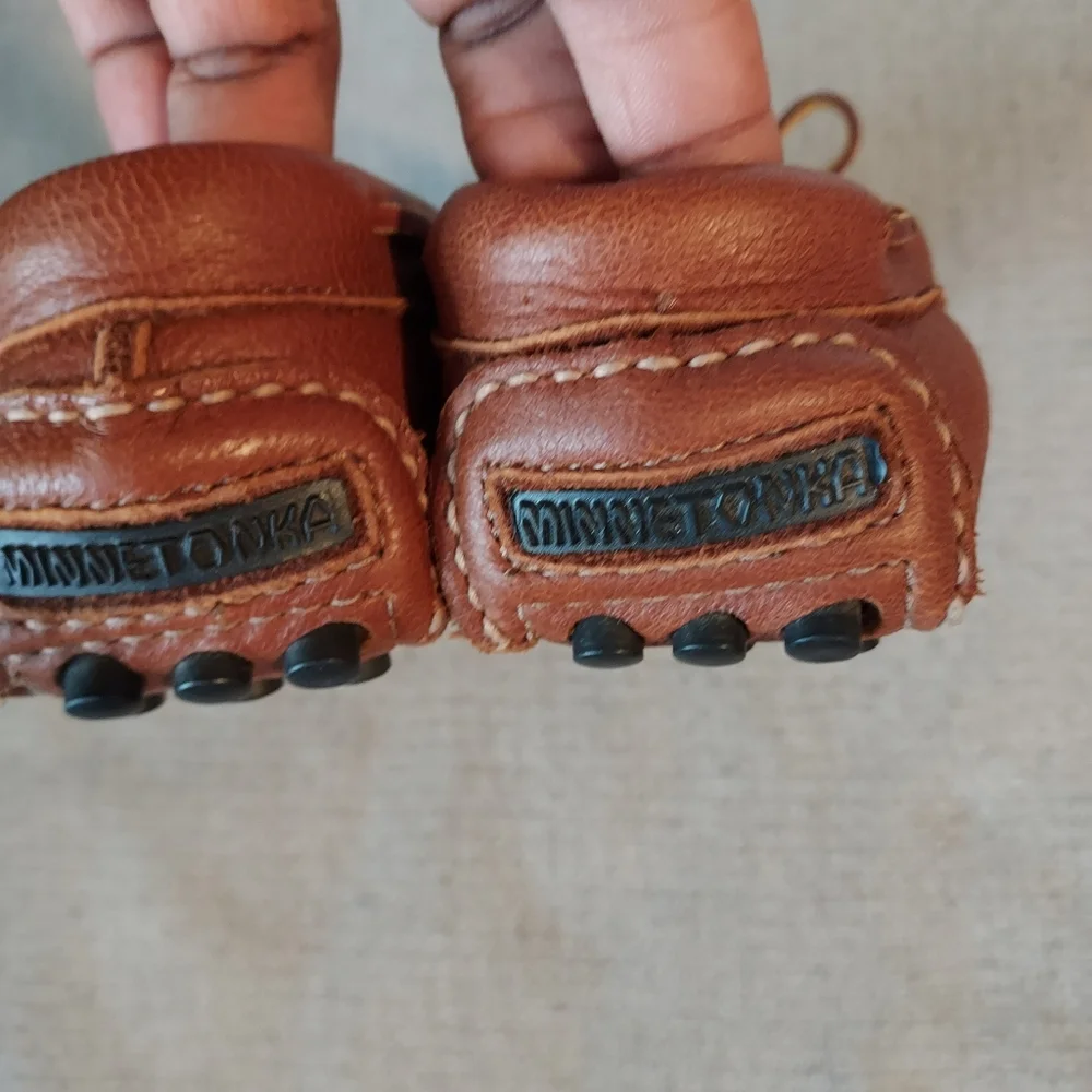 Minnetonka Moccasin Women's Soft Leather Loafers Sz-6 - Picture 4 of 5
